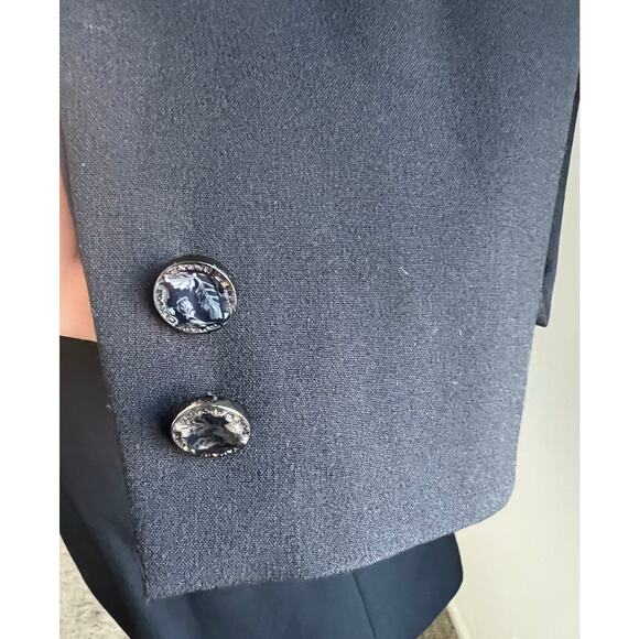 Tahari Arthur S. Levine Black Career Two Button Lined 
Lapel Neckline Blazer  4 - Picture 7 of 11